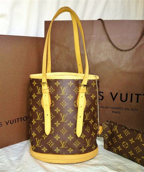 louis vuitton bucket bag real vs fake